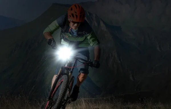 Lanterna LED pentru bicicleta Supfire GT-R1, 200lumeni, acumulator 1800 mAh, USB - imagine 8