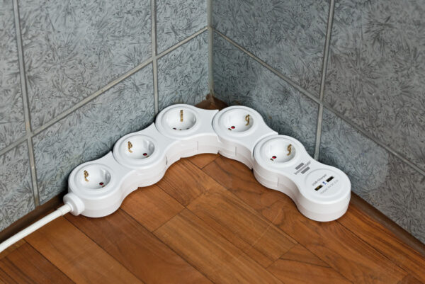 Prelungitor reglabil Brennenstuhl 5 prize si 2 USB-uri, 1,4m, Comutator de siguranta - imagine 3