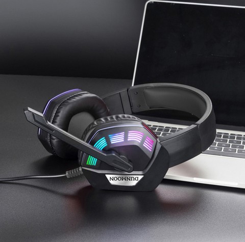 Casti gaming Dunmoon High Tech cu fir iluminare RGB sunet clar microfon ajustabil negru 2