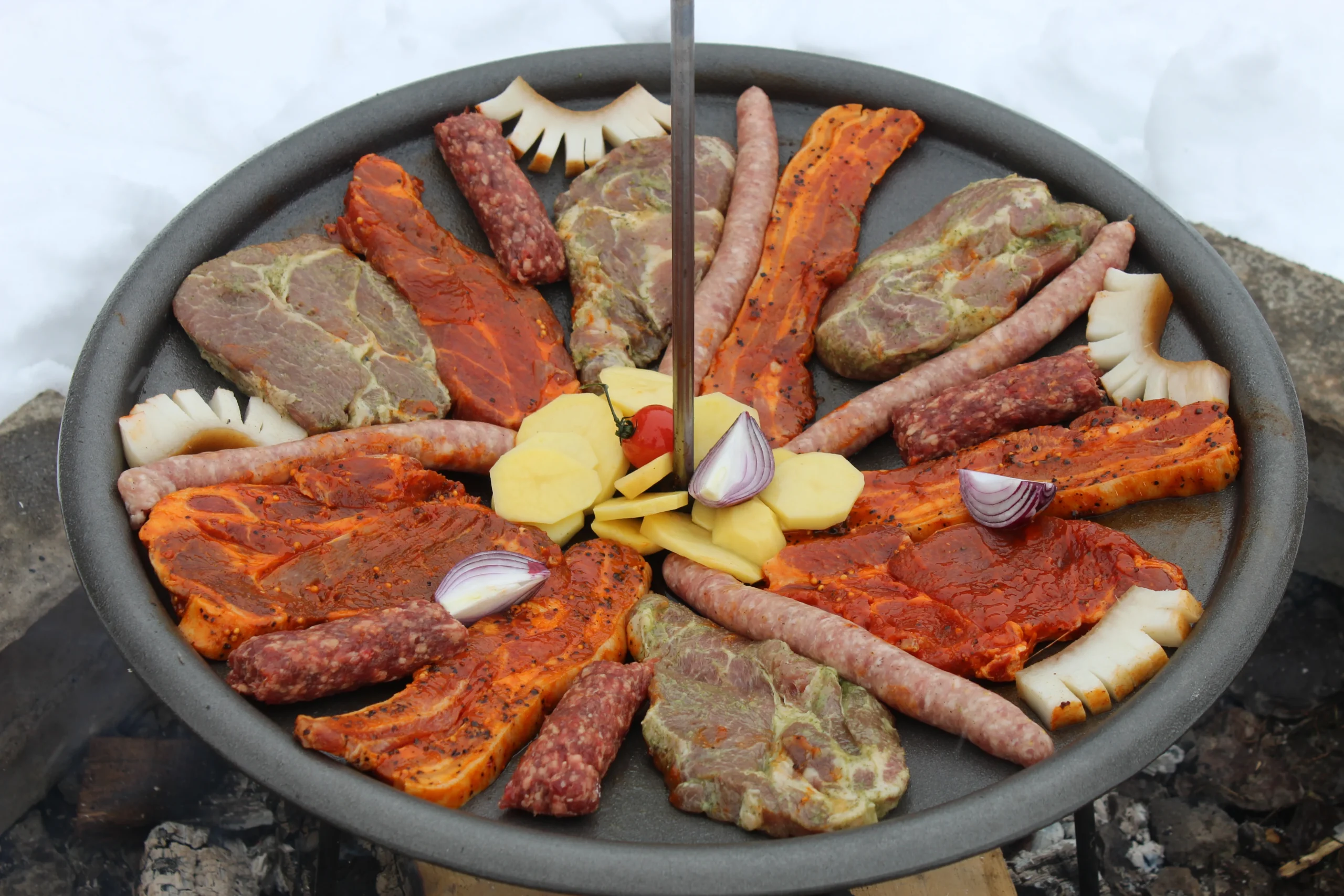 Disc pentru gratar, fonta, tip grill, cu picioare si agatator, 50 cm, Barbeque 3 Disc pentru gratar, fonta, tip grill, cu picioare si agatator, 50 cm, Barbeque