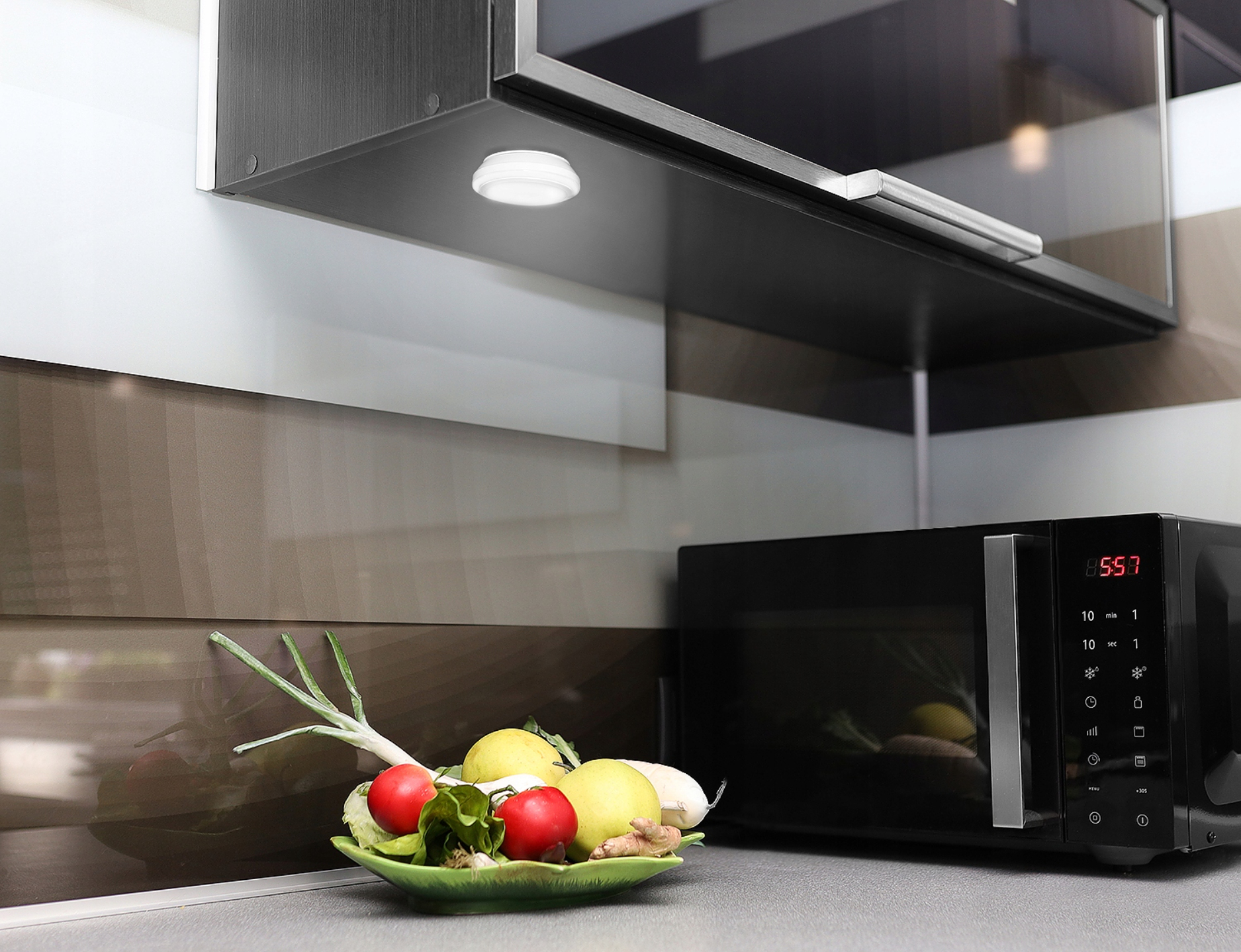 Lampa LED cu Senzor de Miscare 0.5W 50 lm automata alimentare baterii 5