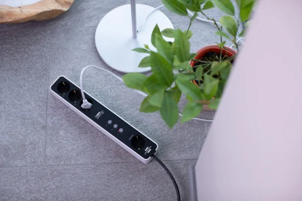 Prelungitor Smart Brennenstuhl Connect Ecolor WIFI, 1.5m, 4prize, 3 canale, Alexa, Google - imagine 3