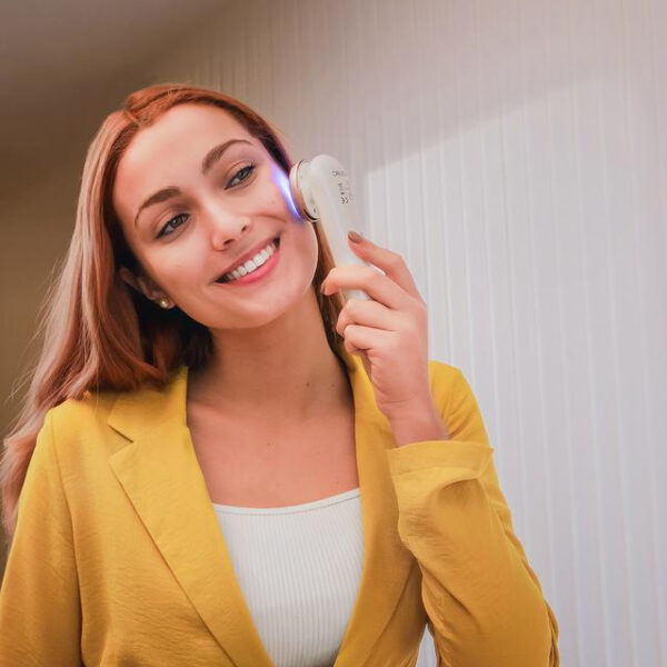 Aparat Pentru Tratament Facial si Intinerirea Pielii Cecotec Bamba FaceCare LightSonic , Masaj facial, EMS, Lumina albastra si rosie - imagine 4