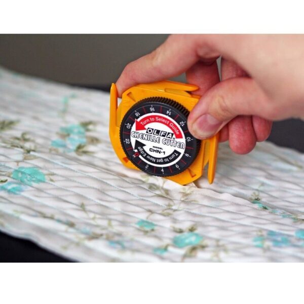 Cutter cu disc reglabil si ajustabil pentru taieri exacte, OLFA - imagine 3