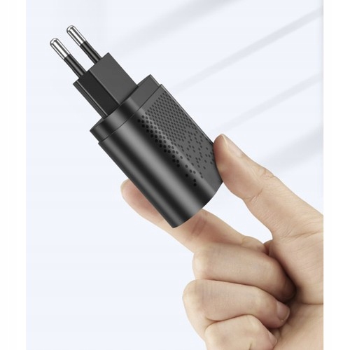 Incarcator Izoxis 4 porturi USB, Fast Charge 3.1A, Cablu Lightning, USB-C si microUSB - negru 1 Incarcator Izoxis 4 porturi USB, Fast Charge 3.1A, Cablu Lightning, USB-C si microUSB - negru