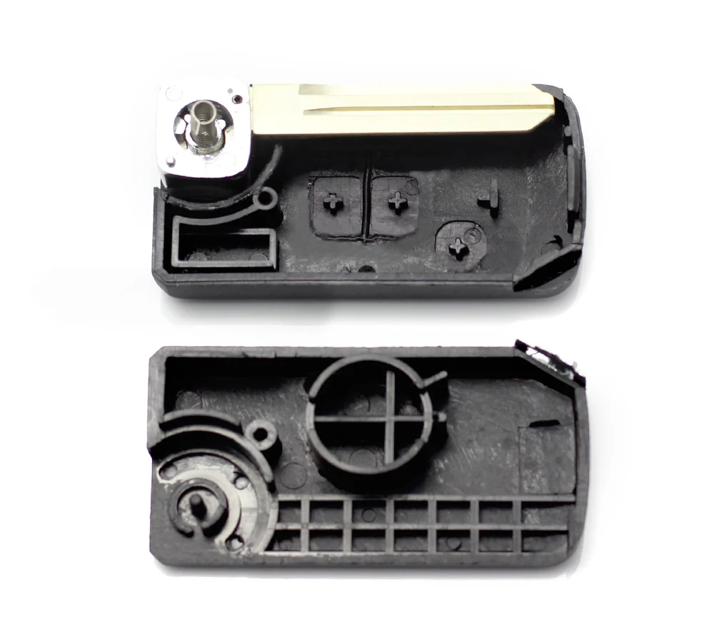 Carcasa cheie tip briceag pentru Nissan, cu 2+1 butoane, model modificat, Carguard