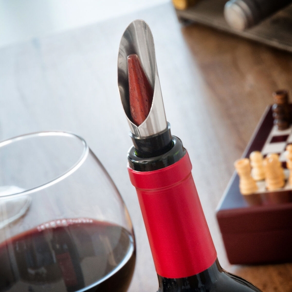 Set accesorii vin, cutie 37 piese cu tabla sah, InnovaGoods
