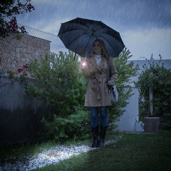 Umbrela Pliabila Reversibila Cu Led Folbrella Innovagoods 1 UMBRELA PLIABILA REVERSIBILA CU LED FOLBRELLA INNOVAGOODS