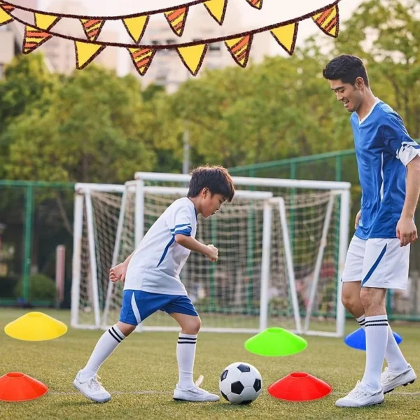 Set 50 jaloane tip con, pentru antrenamente sportive, pvc flexibil multicolor, cu suport si husa transport - imagine 5