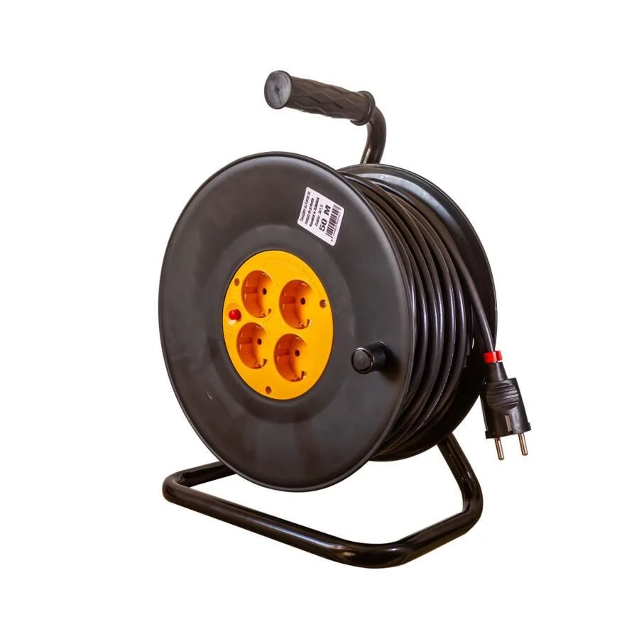 Prelungitor electric pe tambur, 50 m, 3x1.5, 4 prize, Gelux 1 Prelungitor electric pe tambur, 50 m, 3×1.5, 4 prize, Gelux