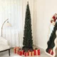 Brad de Craciun Slim Inalt de 225 cm Economisitor de Spatiu cu 538 Ramuri cu Baza din Otel pentru Interior, Verde - imagine 2