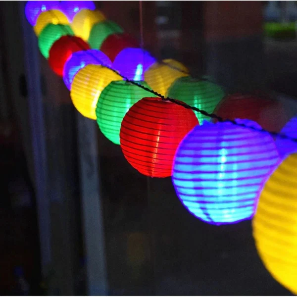 Ghirlanda luminoasa solara pentru gradina, cu 10 becuri multicolore, lungime 3 m, 2 moduri de iluminare