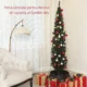 Brad de Craciun Slim, Inalt de 195 cm, Econom de Spatiu, cu 390 de ramuri si Baza din Otel pentru Interior, Verde - imagine 4