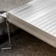 Rampe Mobile pentru Scaune cu Roti si Scutere, Pliabila, Antiderapanta, Aliaj, Capacitate 272kg, 183x72x5cm, Silver - imagine 9
