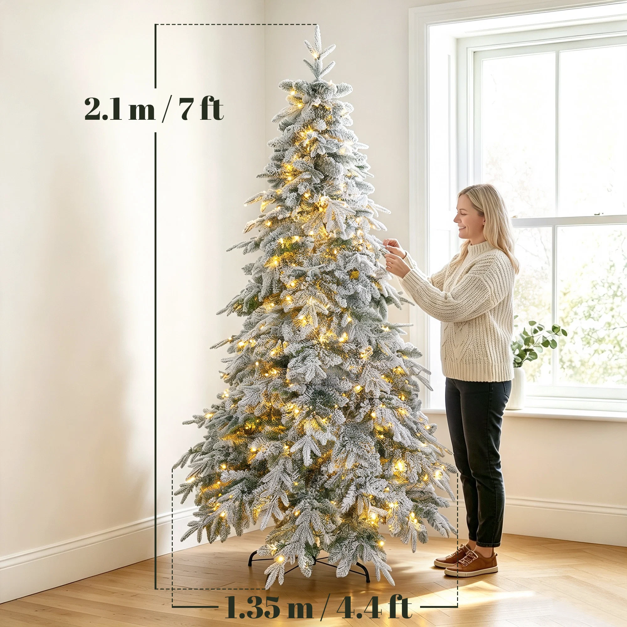 Brad de Craciun Inzapezit 210 cm cu 450 de Lumini LED Alb Cald, Timer, Telecomanda, 8 Modalitati, 1080 de Ramuri Ignifuge 3 Brad inzapezit cu LED-uri alb cald intr-un interior