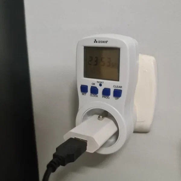 Priza programabila digitala Izoxis, ecran LCD, timer integrat, 3680 W, programare zilnica, Alb